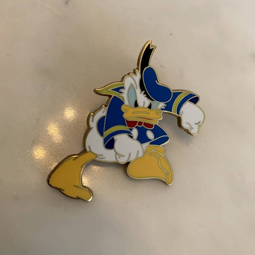 Angry Donald Duck Full Body Vintage Disney Trading Pin